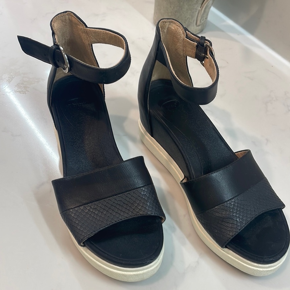 Dr. Scholl's Black Show Off Wedge Sandal Size 7M